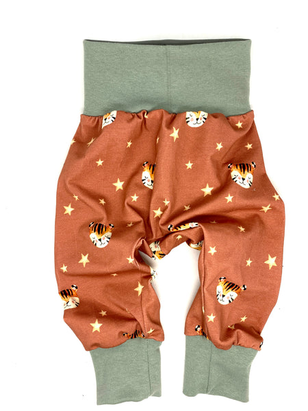 Babyhose gross