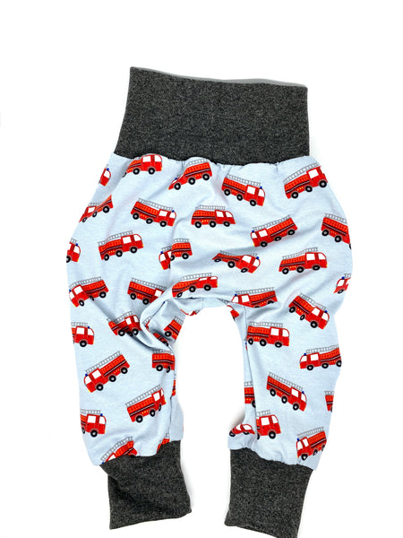 Babyhose gross