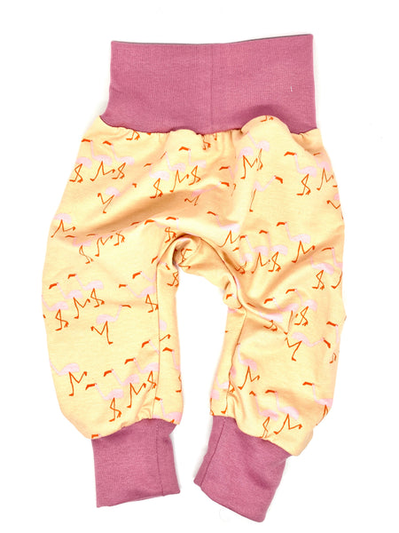 Babyhose gross