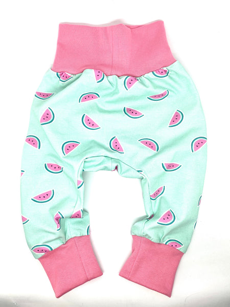 Babyhose gross
